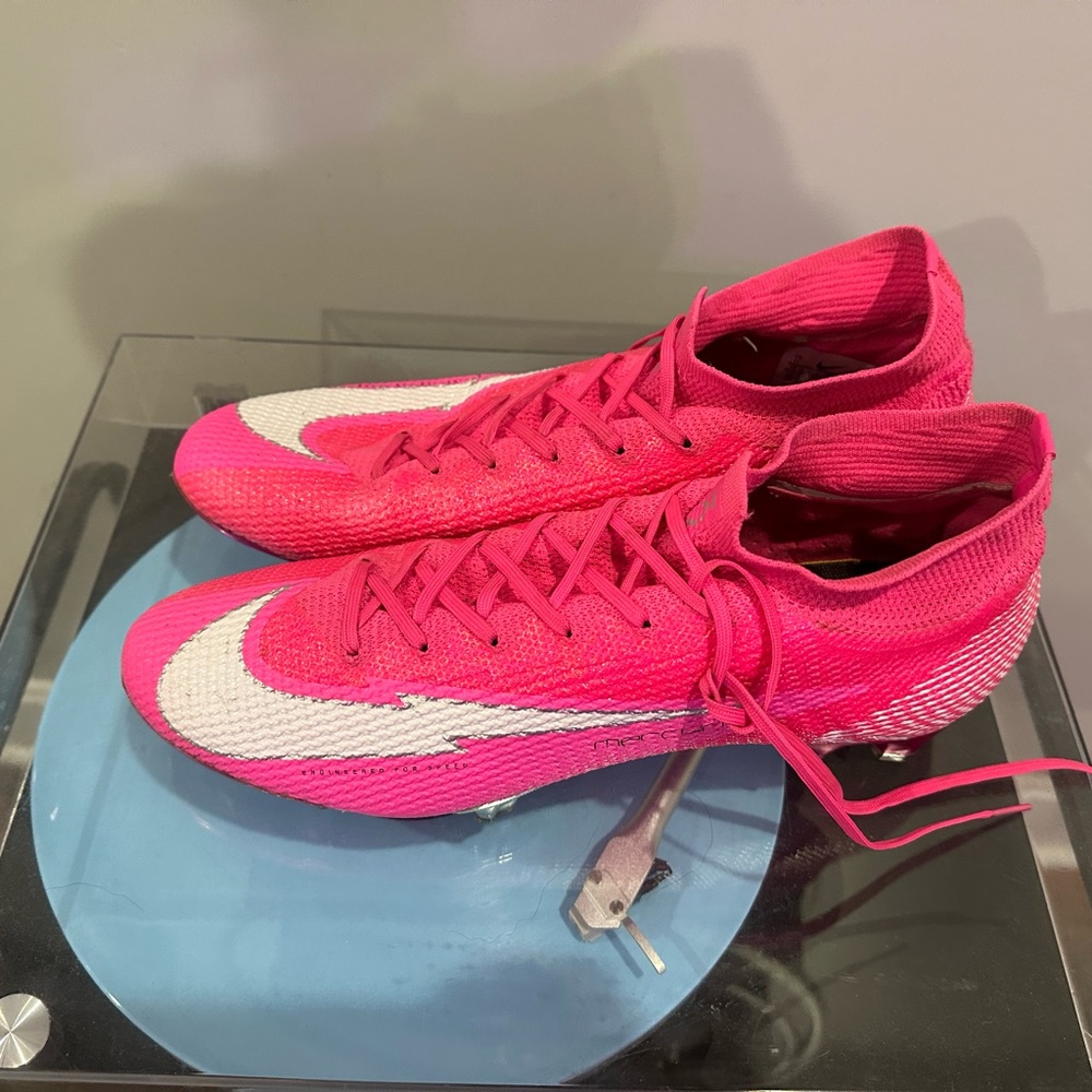 Nike Men’s soccer shoes
